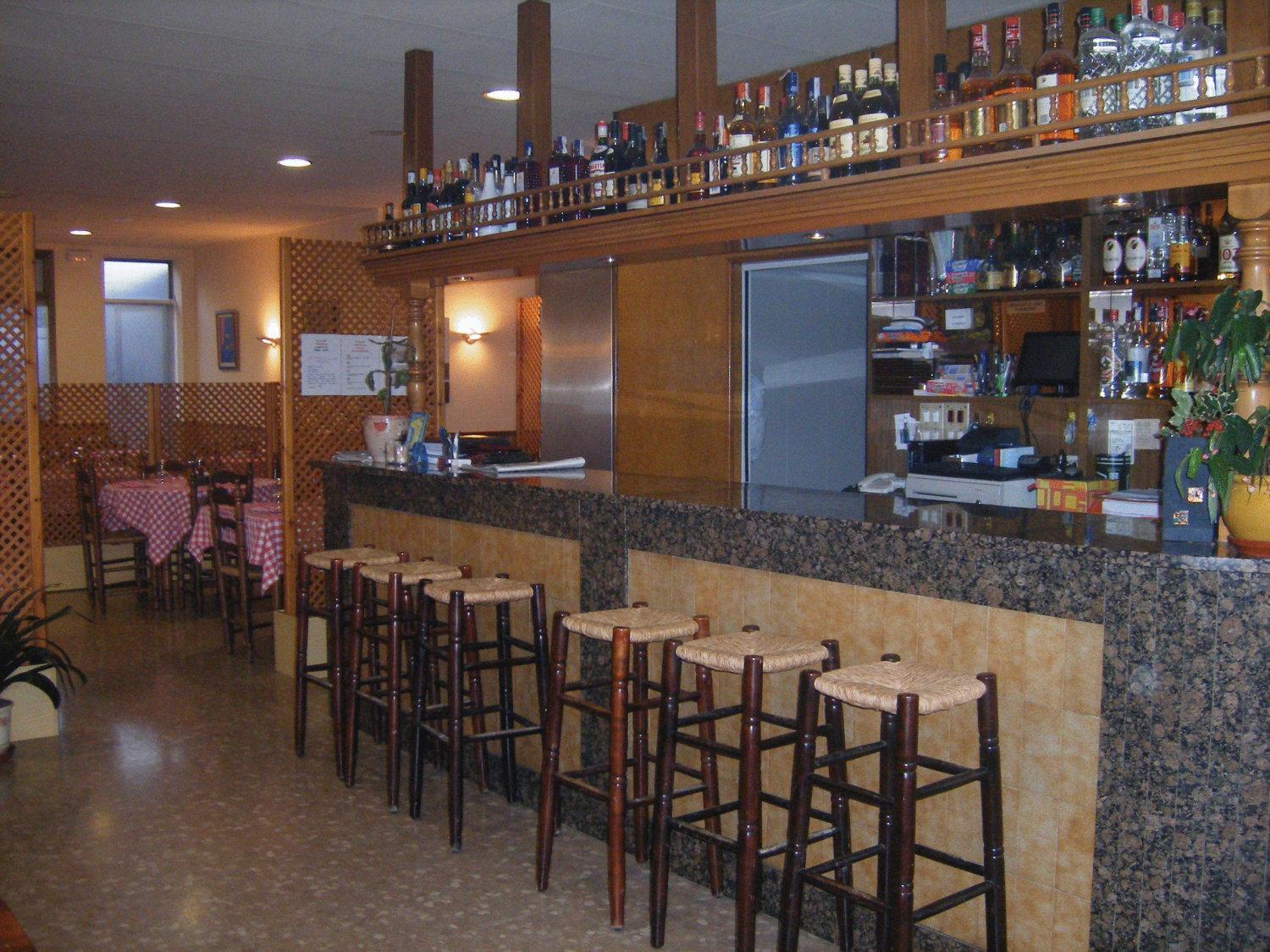 Amolls Restaurant I Habitacions โอลอต ภายนอก รูปภาพ